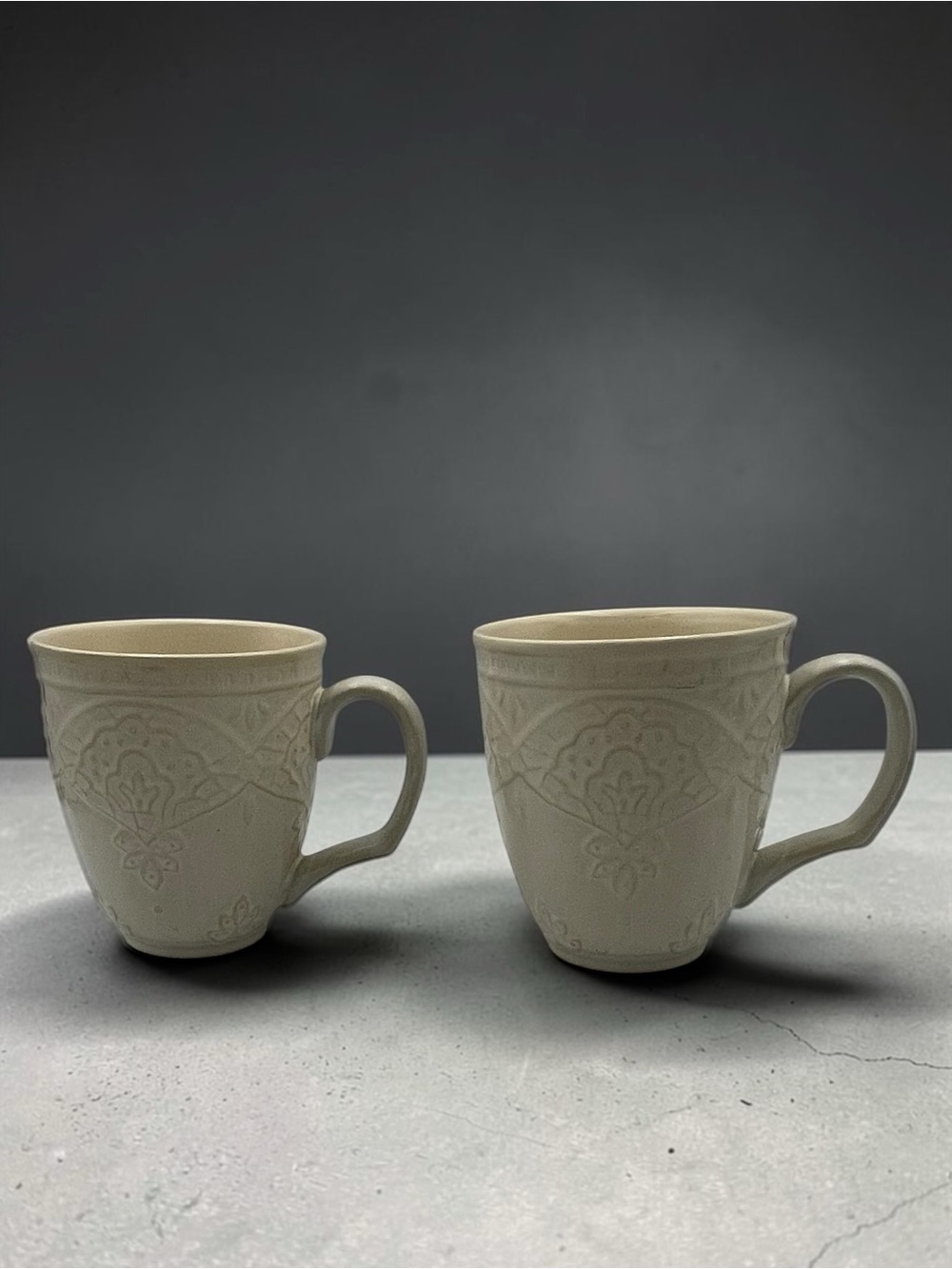 The Pioneer Woman Farmhouse Lace Stoneware Mugs in Linen/Off-White - Set of 2